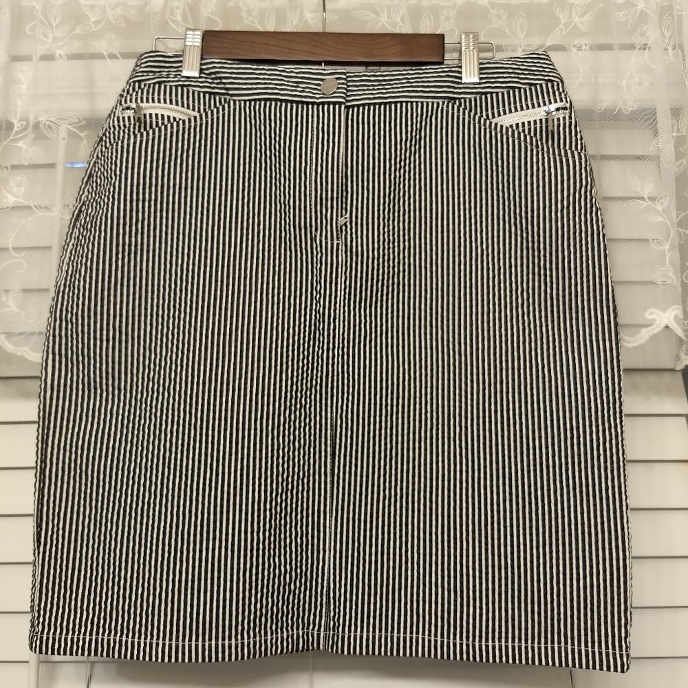 Jones New York Seersucker Skirt size10
